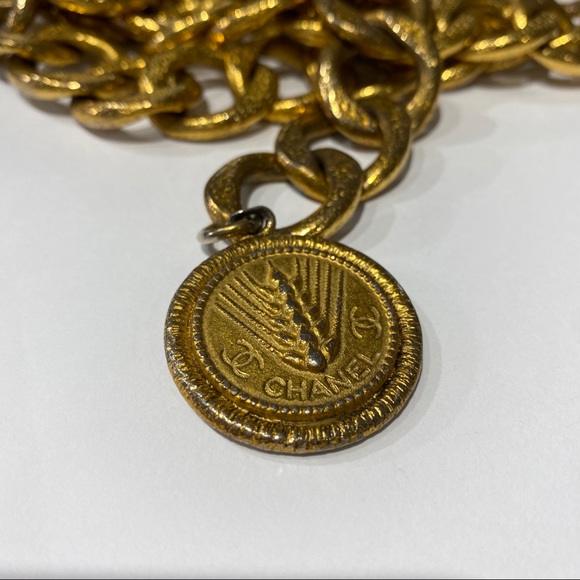 SOLD Authentic Chanel Vintage Gold Chain Belt - Picture 3 of 5